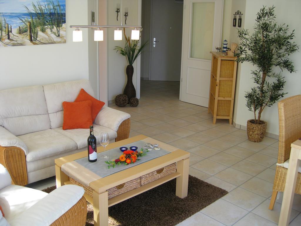 Uns Strandhus Kuehlungsborn Luaran gambar